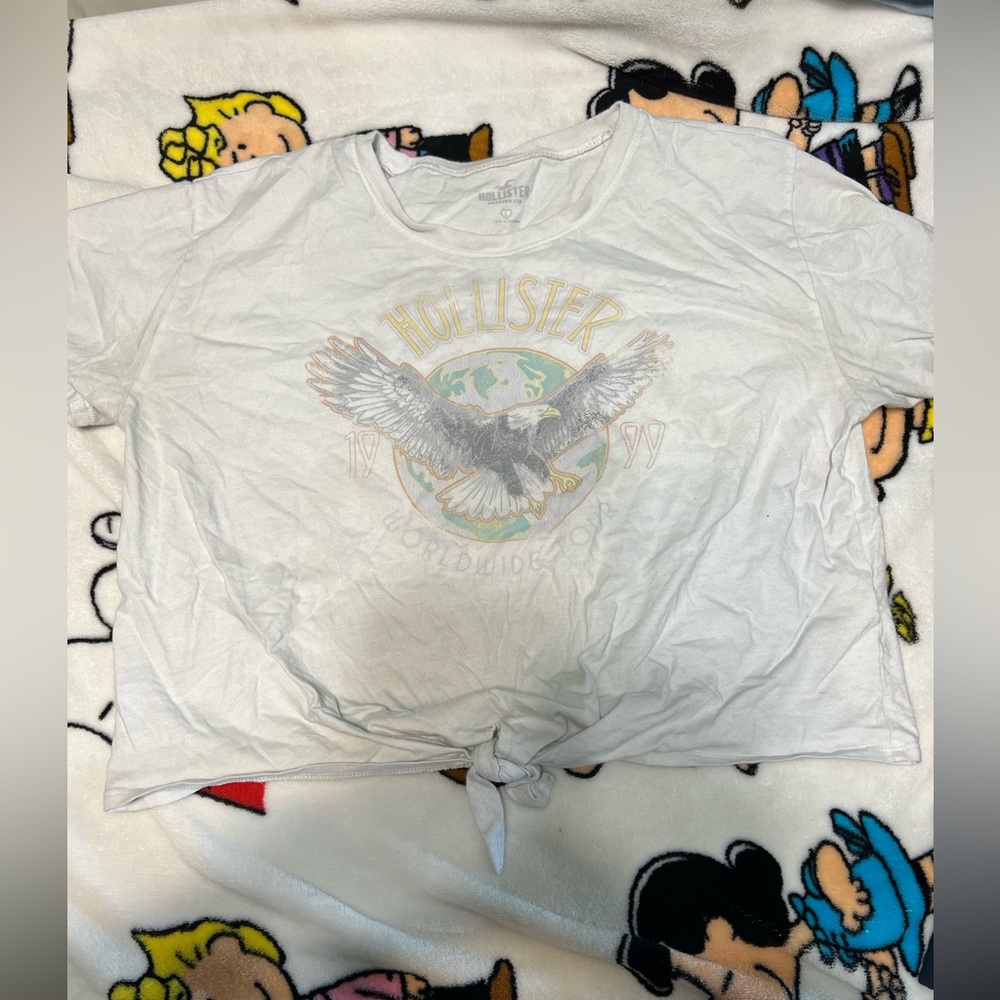 White Hollister short sleeve